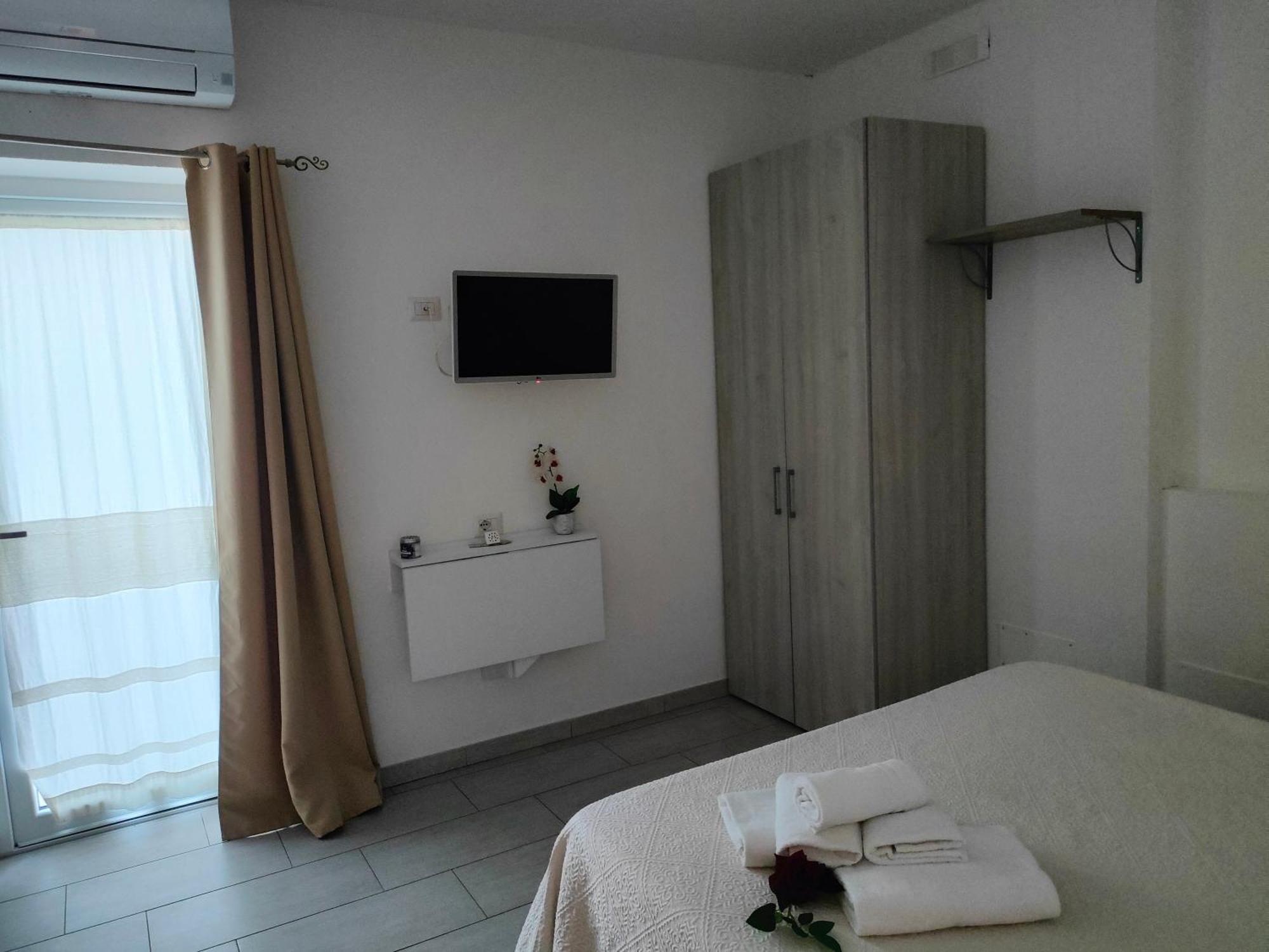 Al Mare Da Francesca Hotel Olbia Kültér fotó